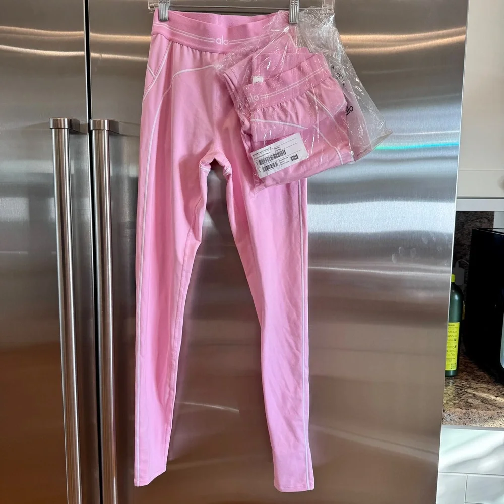 NWT Alo Airbrush High-Wasted Heart Throb Legging in Sweet Pink Yoga Brand new - Picture 2 of 16
